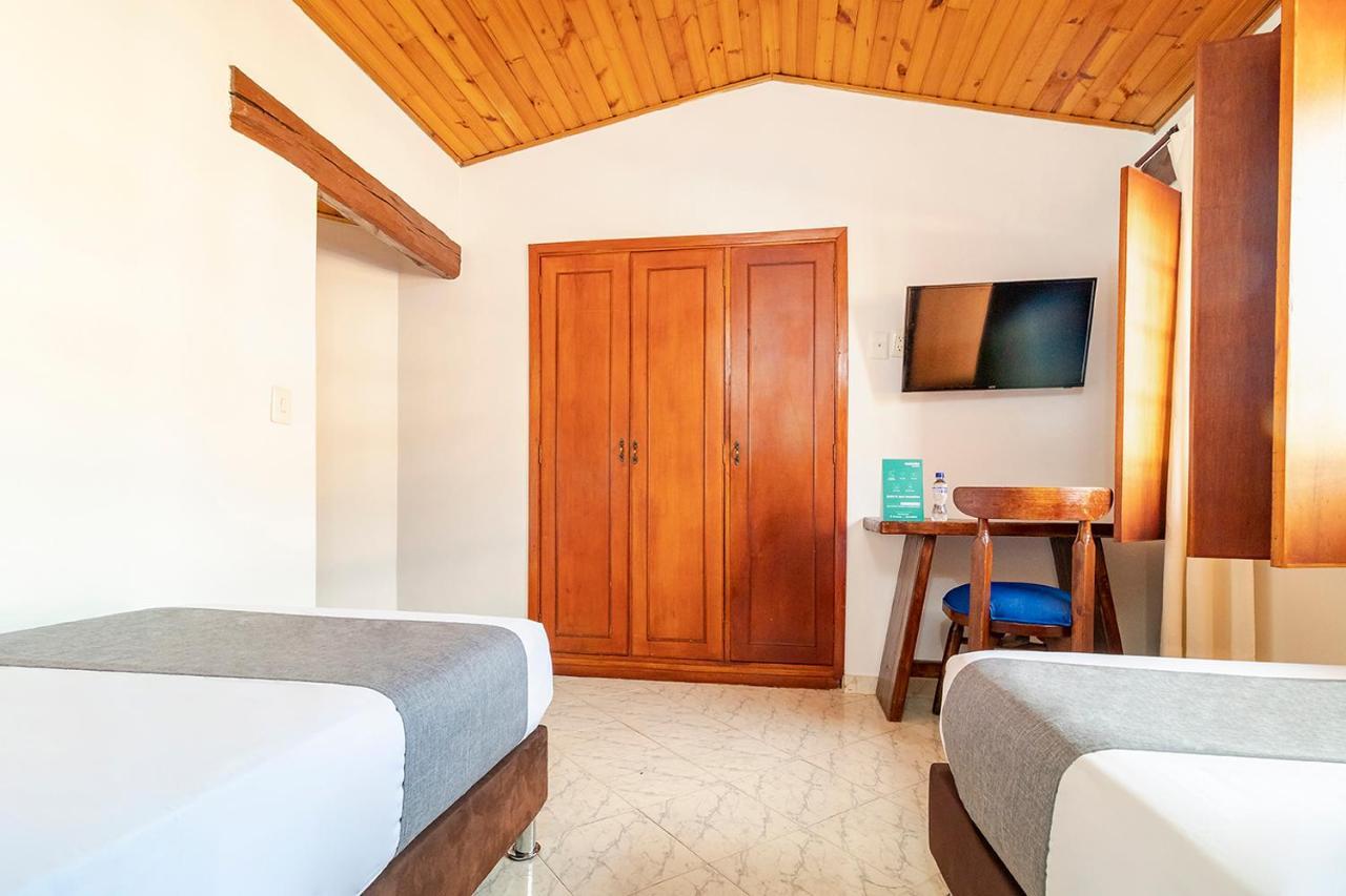 Ayenda Hotel Casona Santa Rosa Chia Ngoại thất bức ảnh